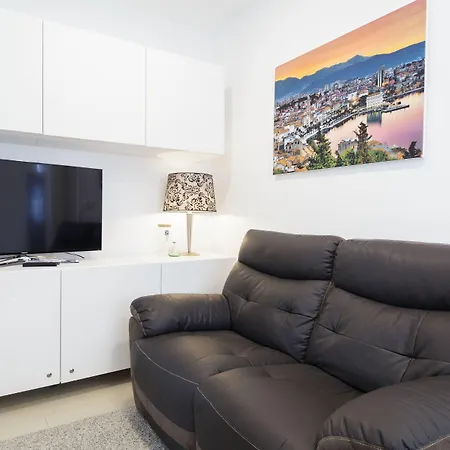 Holiday Home Aspalathos - With Free Parking, Near The Beach, A Few Minutes' Walking Distance To The Unesco Palace-2