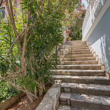 Apartments And Rooms By The Sea Mali Losinj-3
