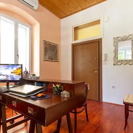 Pellegrini Luxury Rooms-3