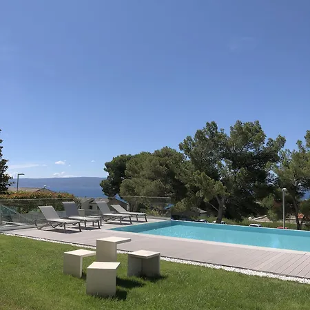 Bel Etage Luxury Rooms-2