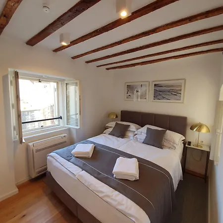 The Suites At Central Split-3