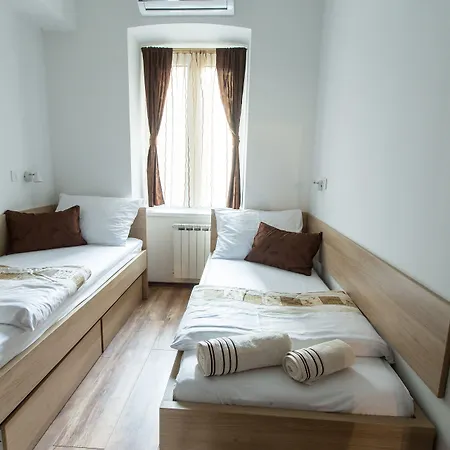 Guesthouse Bed 4 You-3