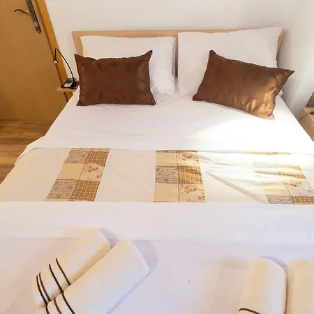 Guesthouse Bed 4 You-2