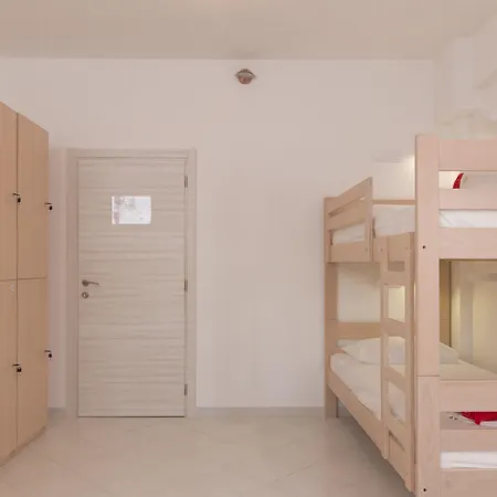 Hostel Free Bird (Adults Only)-3