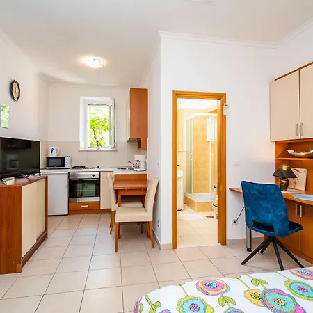 Apartments & Room Frane-3