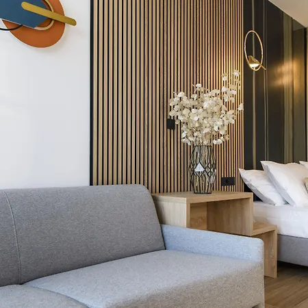 Via Mare Luxury Rooms-3