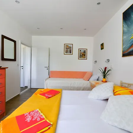 Apartments Bulovic In The Very Center Of Split-3