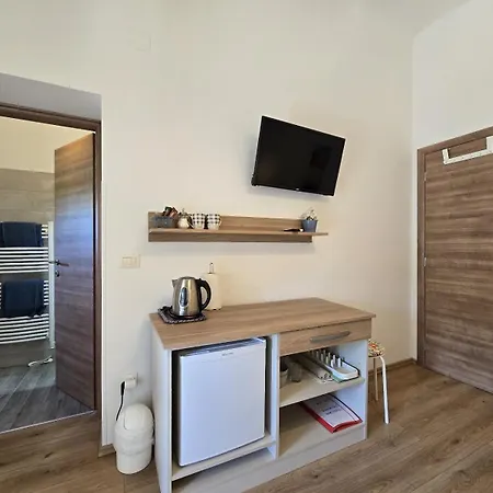 Apartments & Rooms Chiara-2
