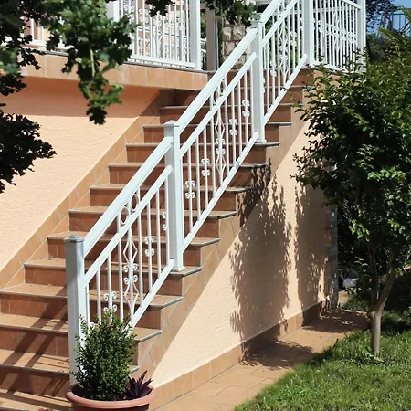 Apartments And Rooms With Parking Space Njivice, Krk - 5398-3