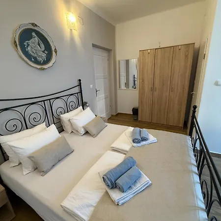 Rooms Lucia-3