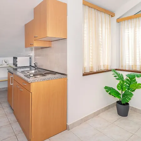 Apartments Jagoda In A Quiet Area-3