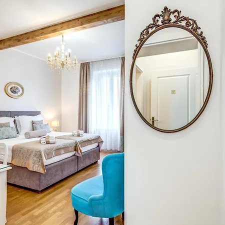 Le Monde - Vintage Accommodation-3