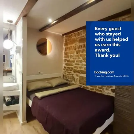 Rooms & Studio Apartments Sibenik-2