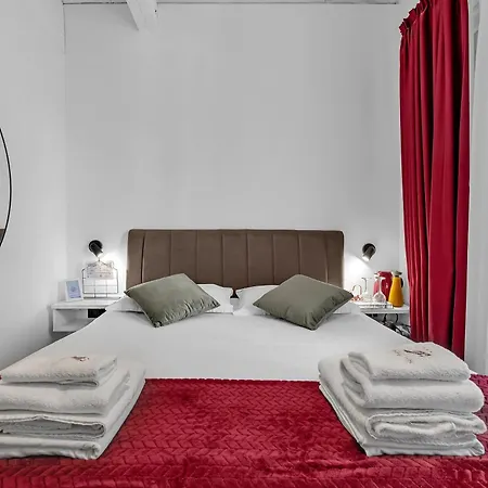 Beachfront Deluxe B&B-2