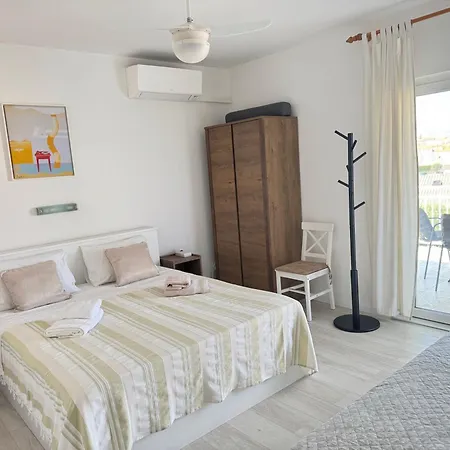 Rose Rooms On The Island Of Rab-3