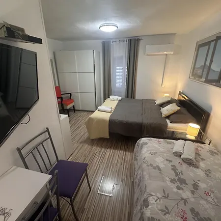 Damira Rooms-3