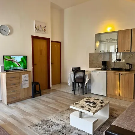 Amore House With Apartment-3