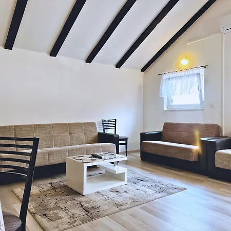 Amore House With Apartment-2