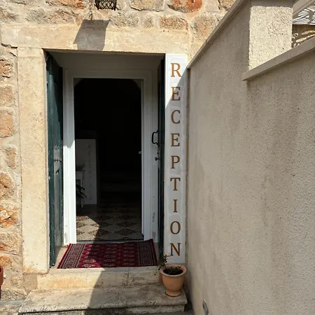 Guesthouse Libertas 1-3