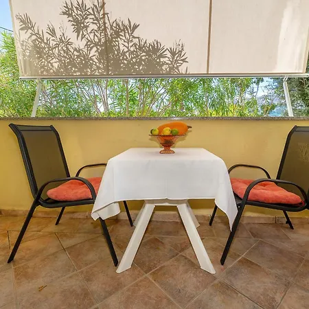 Studio Apartments Cavrak With Terrace-2