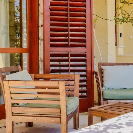 Madonna Guest House-3