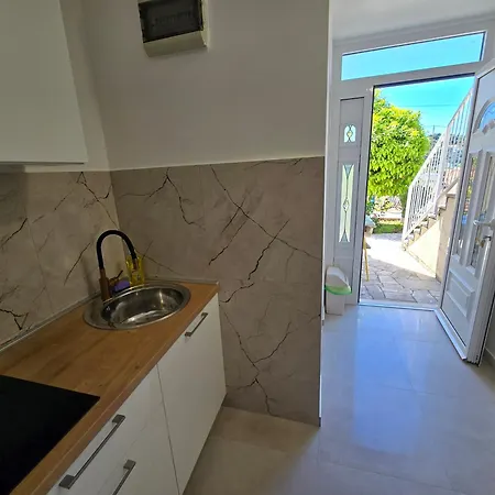 Dino And Jele Apartments-3