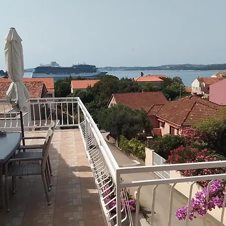 Apartmani Fani 2 Min Walking From Sea-3