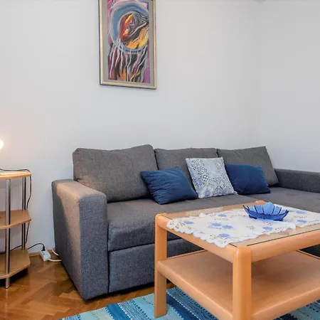 Apartments Anica Kampor-2