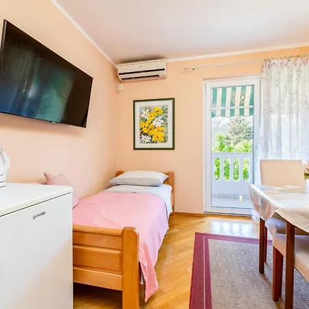 Rooms Nadica-2
