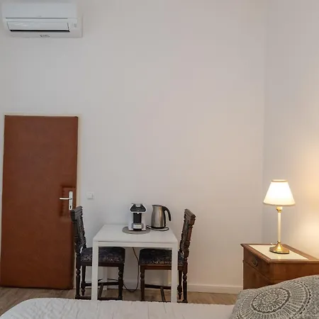 Apartment And Rooms Stay-2