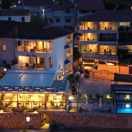 Villa Vista 1-2