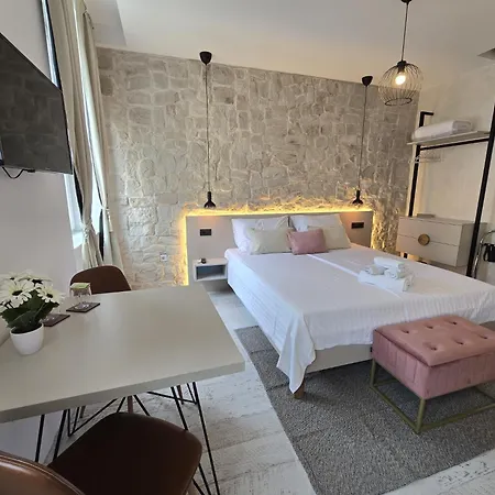 Studio Apartments - Pula City Center-2