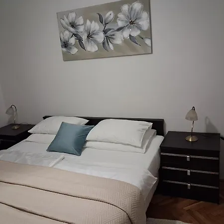Rooms Radic-3