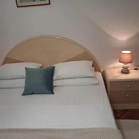 Rooms Radic-2