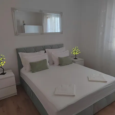 Apartments Marina-3