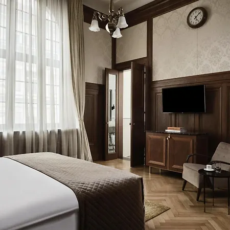 Hotel Capital-3