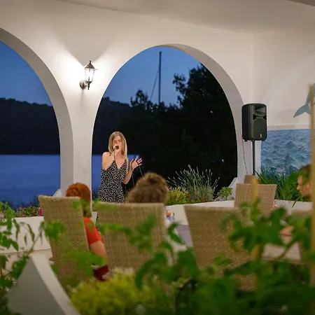 Irene Bed & Breakfast Tisno-3