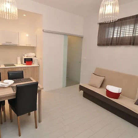 Zadar Street Apartments And Room-2