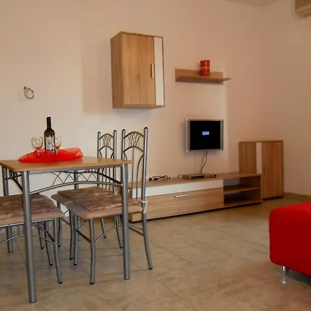 Guesthouse Lucic-2