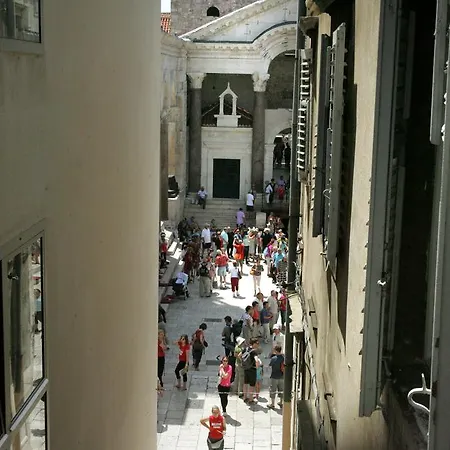Palace Augubio-2