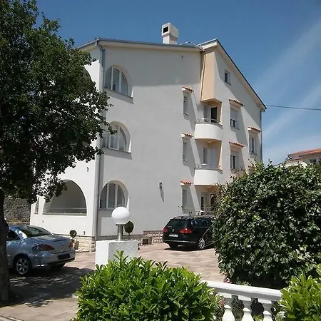 Garfild Guest House-2