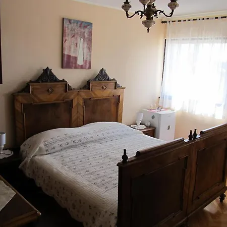Sinistaj Rooms-3
