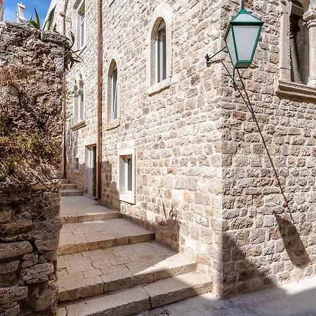 Heritage Suites Zanini-3
