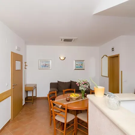 Apartment Pavo-2
