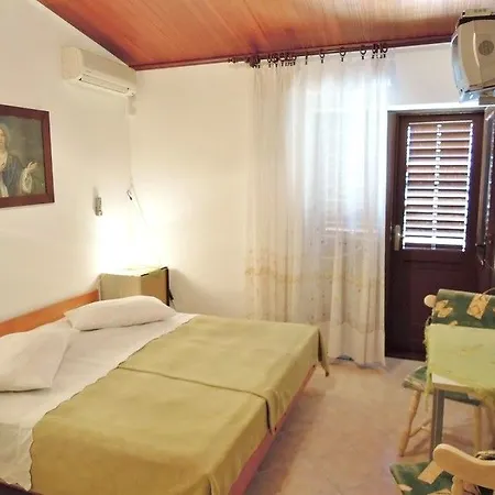 Apartments Lucija-2