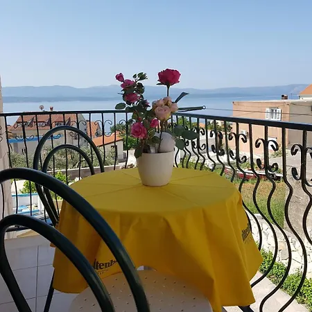 Apartments Brizic-3