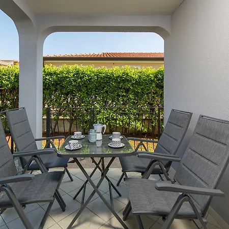 Silver Holiday House-3