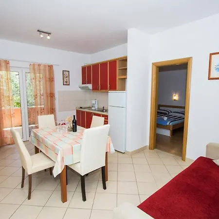 Apartments And Rooms Skalinada-3