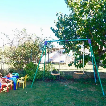 Lovley Rural Apartment With Garden-2