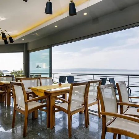 Ark Beach Apartments-3
